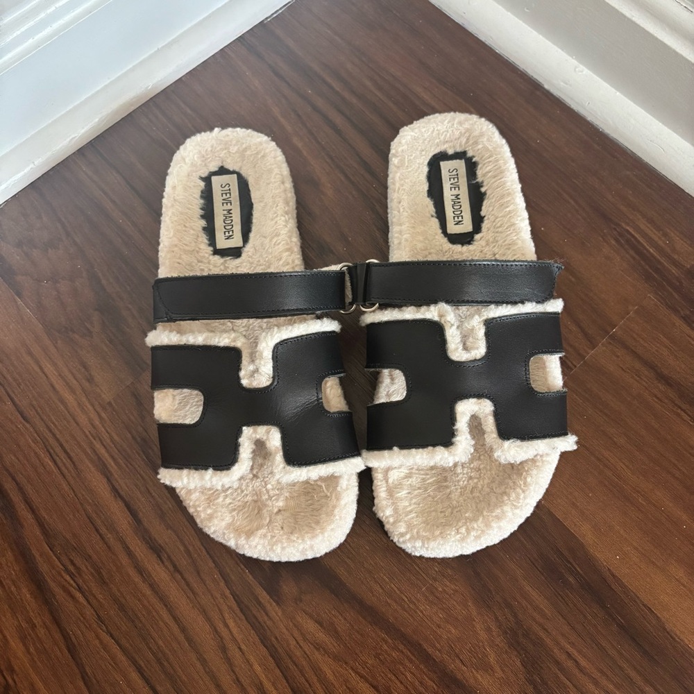 Steve Madden Brown and Cream Fuzzy Sandals